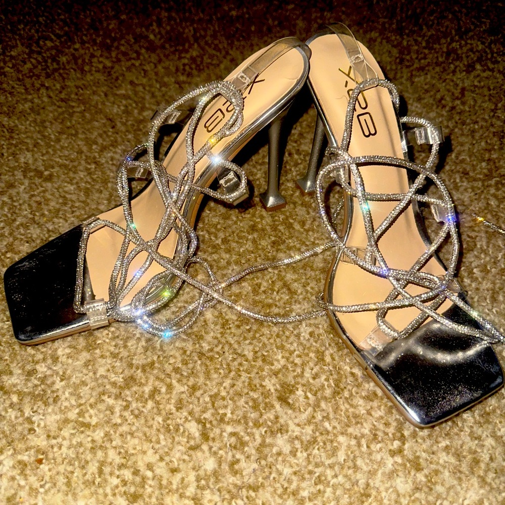 Tie up heels